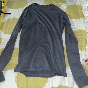 Lululemon swiftly tech long sleeve size 8 dark grey